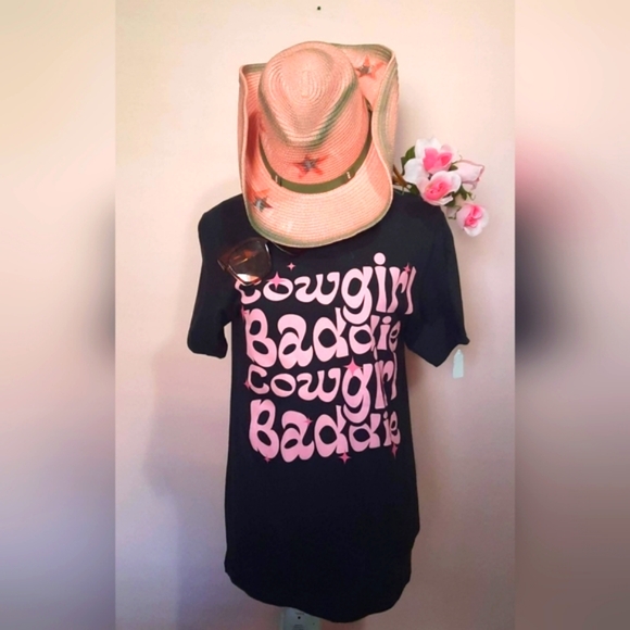 🩷#Cowgirl baddie t-shirt. Hat sold separately 🐎 - Picture 1 of 17